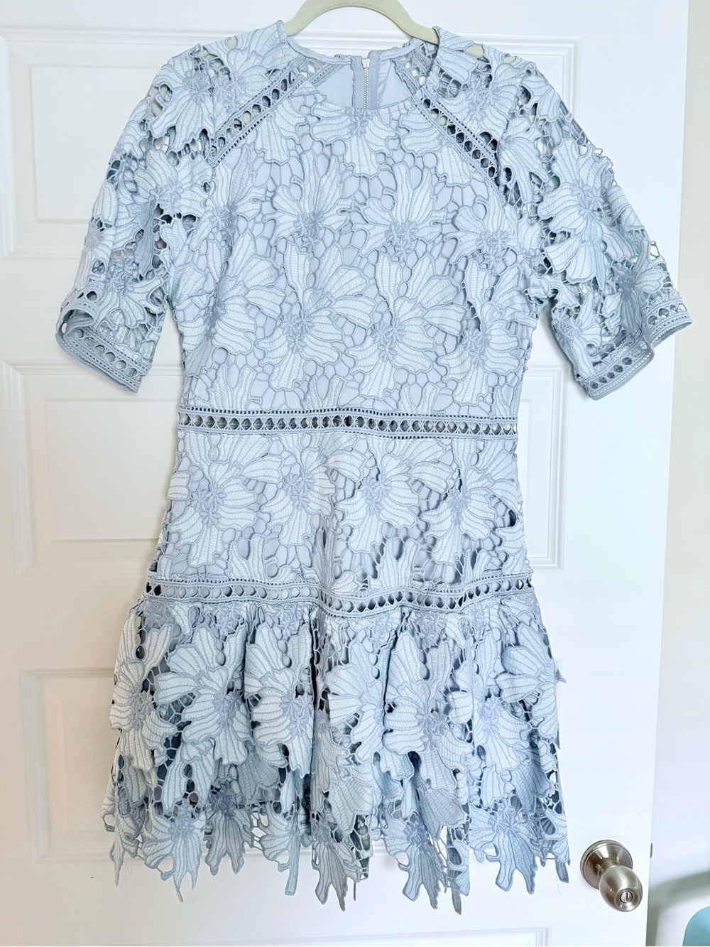 Beautiful lace dress size large EUC